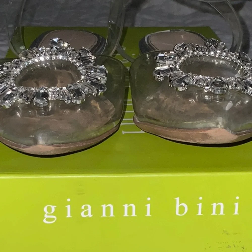 Gianni Bini Vailie Ankle Strap Pointy Flat SZ 8 in Clear PVC - Picture 7 of 16